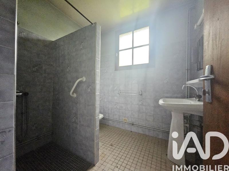 Maison - 210 m² - 8 pièces