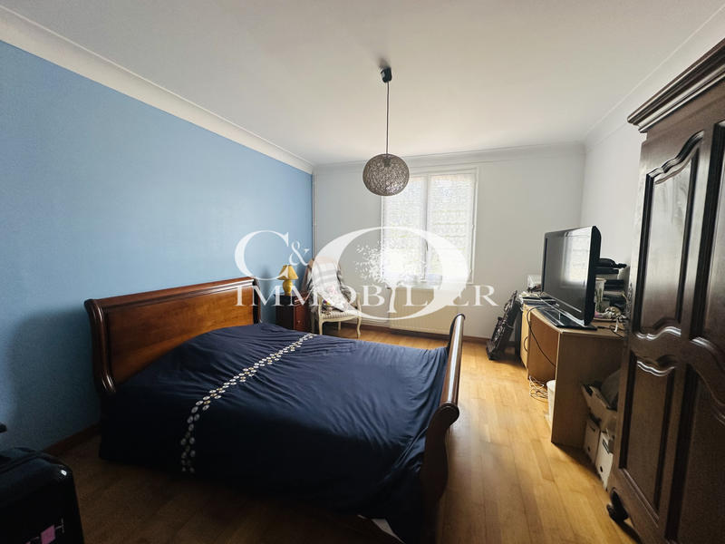 Maison - 364 m² - 6 pièces