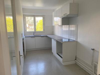 Appartement ancien - 74 m² - 4 pièces