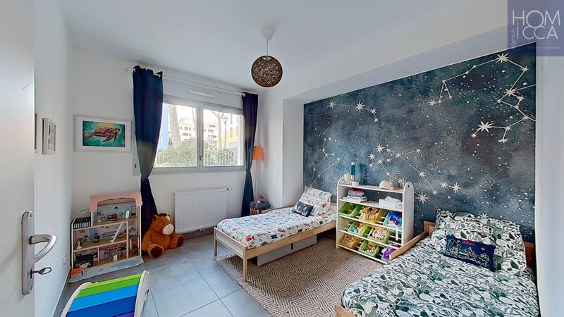 Appartement - 97 m² - 4 pièces