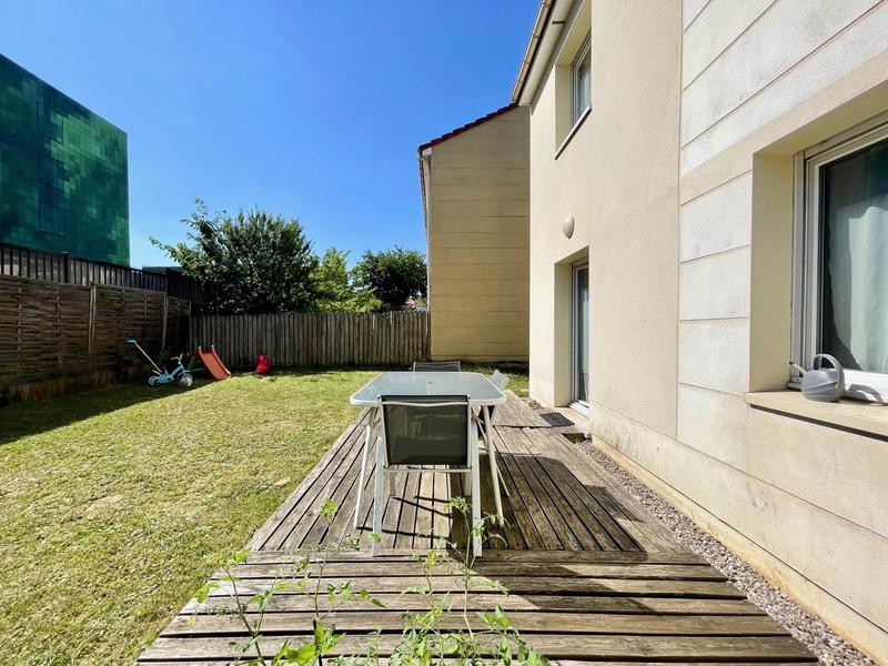 Maison - 90 m² - 6 pièces