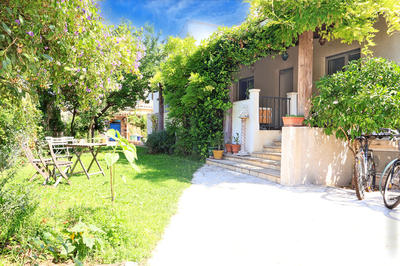 Maison - 285 m² - 15 pièces