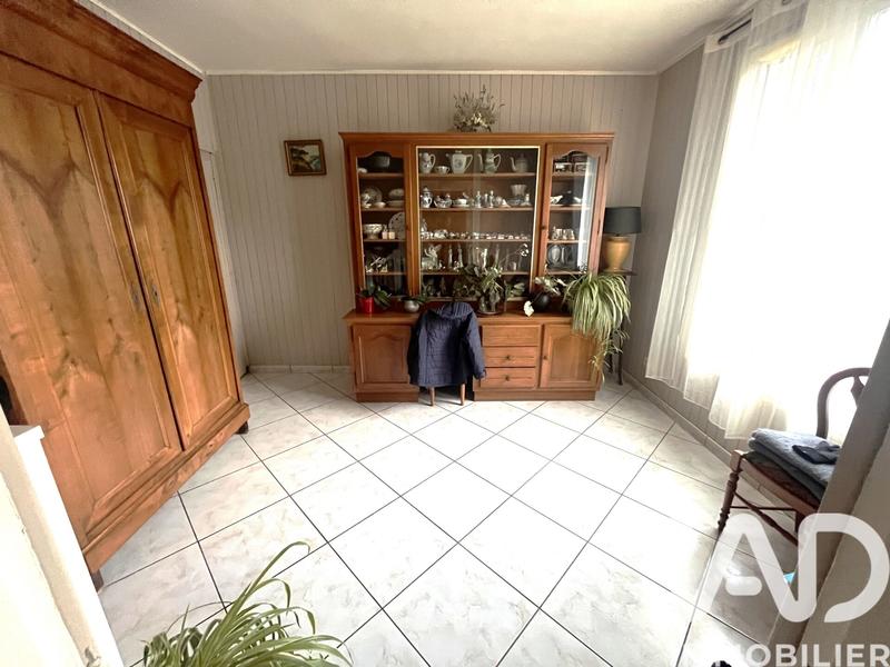 Maison - 222 m² - 10 pièces