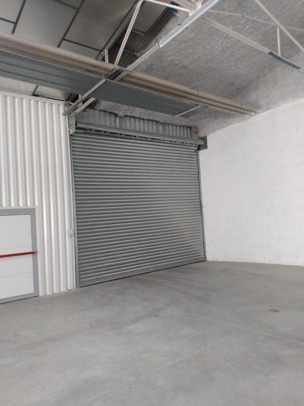 Bureau - 610 m² - 3 pièces