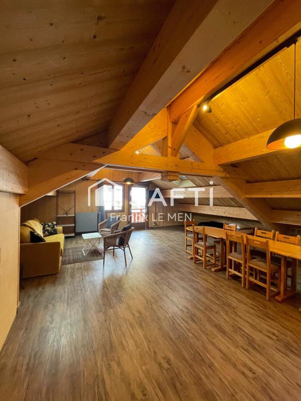 Châlet - 1 020 m² - 17 pièces