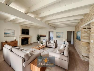 Maison - 166 m² - 8 pièces