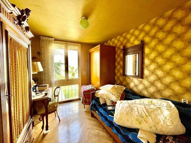 Appartement ancien - 90 m² - 5 pièces