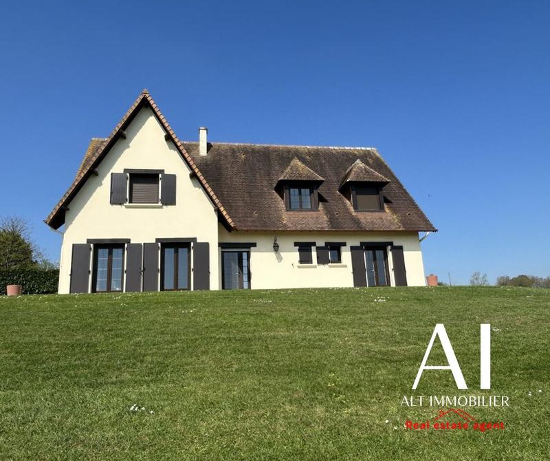 Maison traditionnelle - 213 m² - 7 pièces