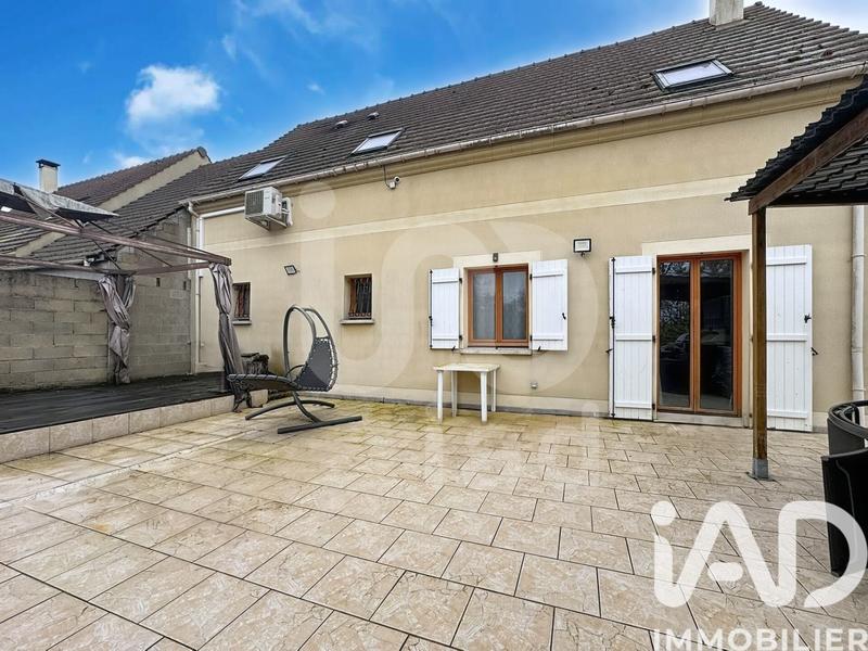 Maison - 111 m² - 5 pièces