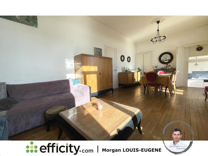 Maison - 272 m² - 8 pièces