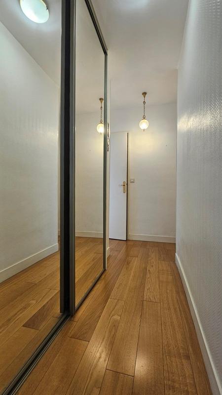 Appartement - 104 m² - 5 pièces