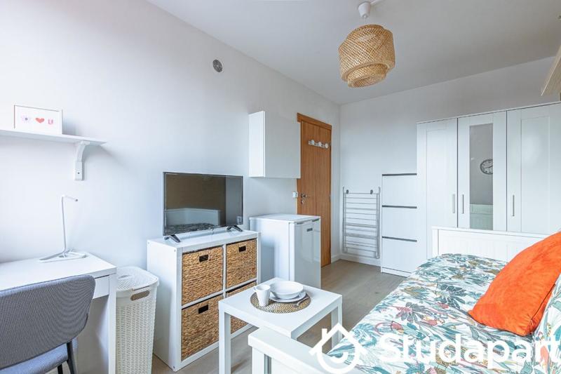 Chambre - 10 m² - 1 pièce