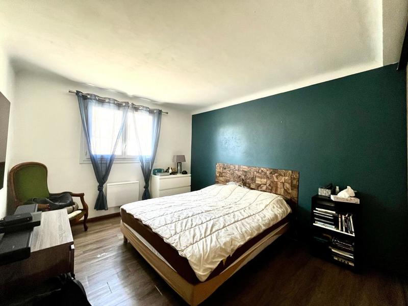 Maison - 186 m² - 8 pièces