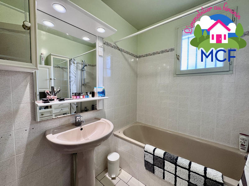 Maison - 98 m² - 5 pièces