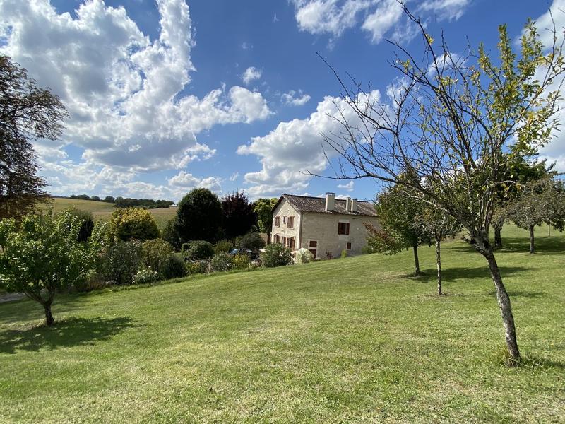 Maison - 215 m² - 8 pièces