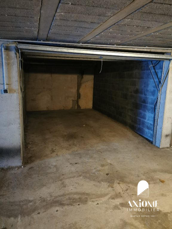 Parking / Garage - 13 m²