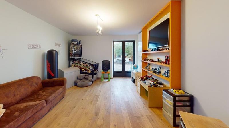 Corps de ferme - 223 m² - 6 pièces