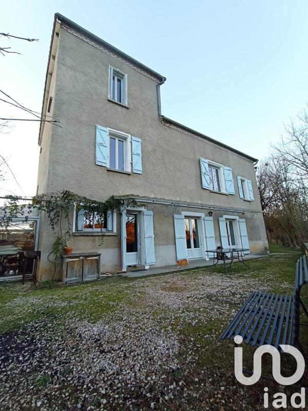 Maison - 210 m² - 8 pièces