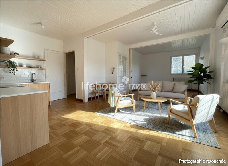 Maison - 204 m² - 9 pièces