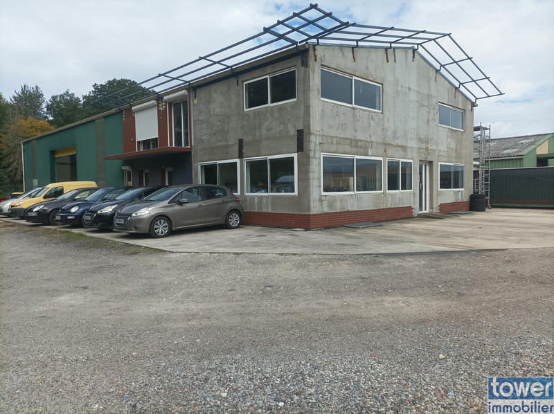 Local d'activités - 454 m²
