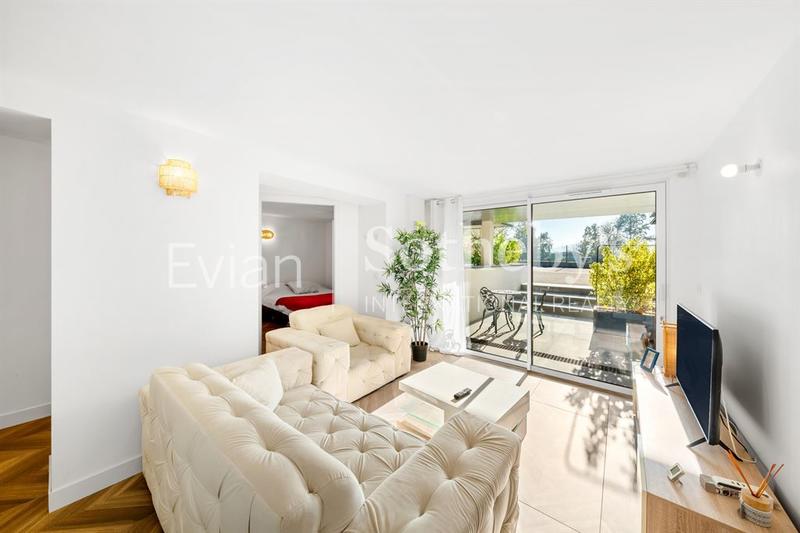 Maison - 400 m² - 14 pièces