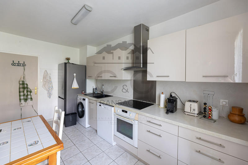 Appartement - 75 m² - 4 pièces