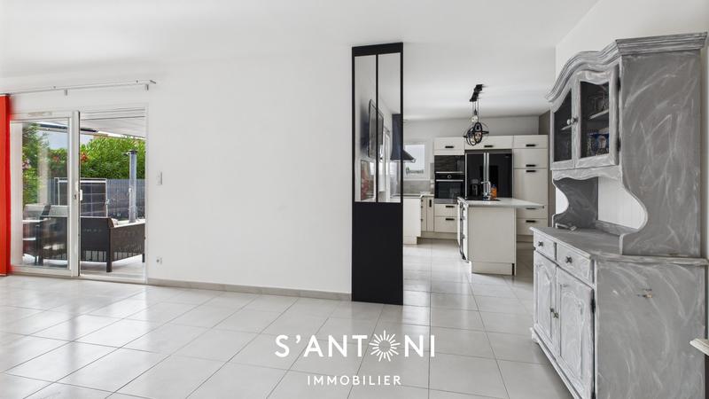 Maison - 122 m² - 4 pièces