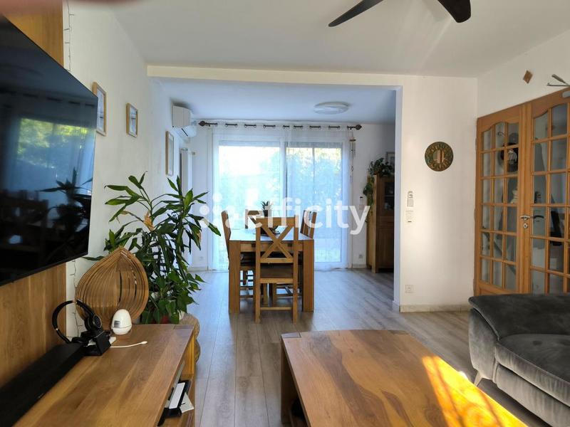 Pavillon - 98 m² - 5 pièces