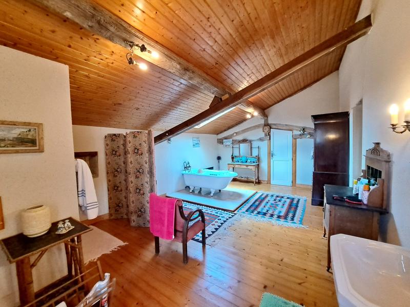 Maison - 186 m² - 5 pièces