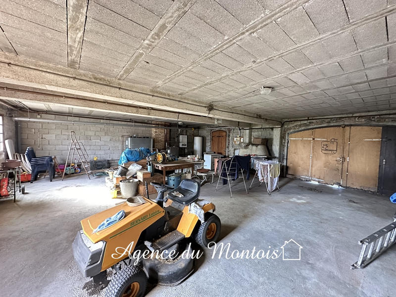 Maison - 183 m² - 7 pièces