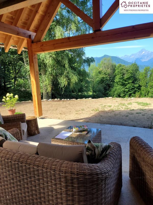 Propriété - 280 m² - 10 pièces