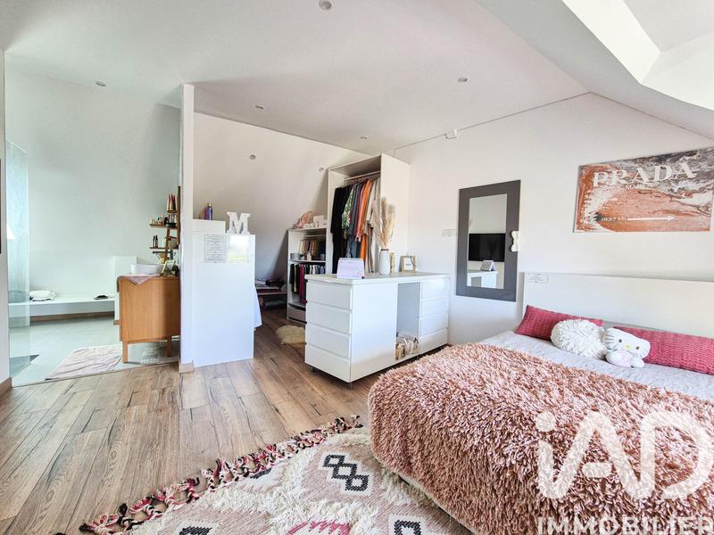 Maison - 180 m² - 7 pièces