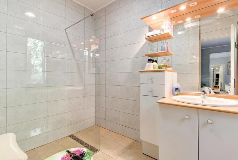 Villa - 206 m² - 6 pièces