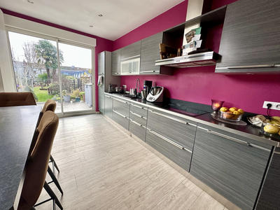 Maison - 200 m² - 6 pièces