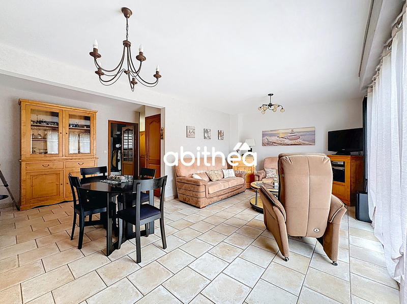 Maison - 142 m² - 7 pièces