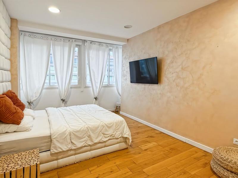 Appartement - 140 m² - 3 pièces