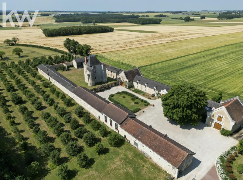 Propriété - 300 m² - 8 pièces