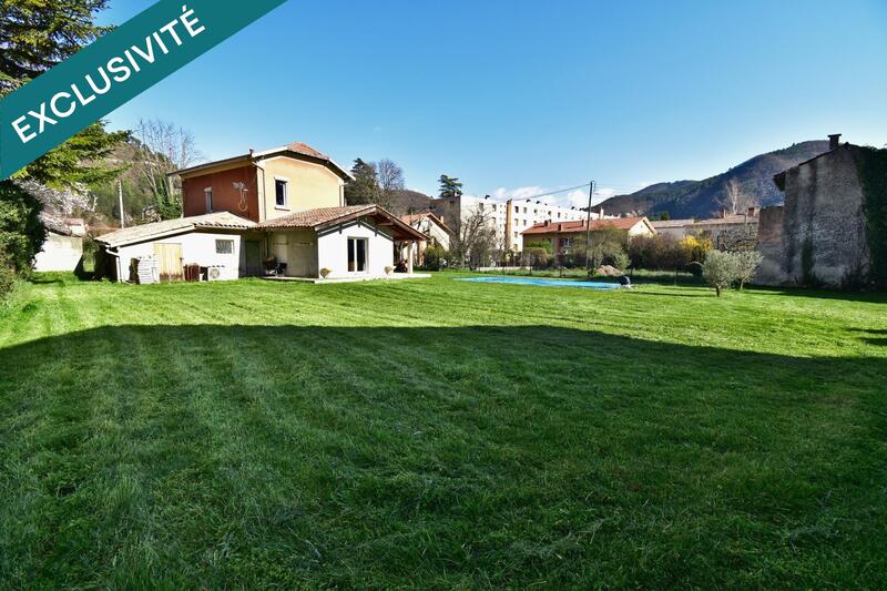 Maison - 128 m² - 4 pièces