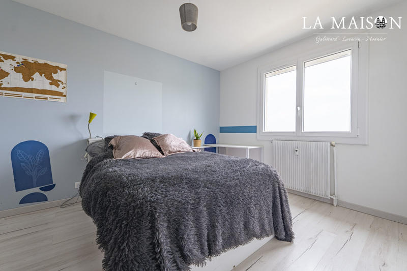 Appartement - 85 m² - 4 pièces