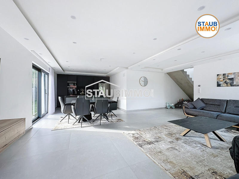 Maison - 165 m² - 6 pièces