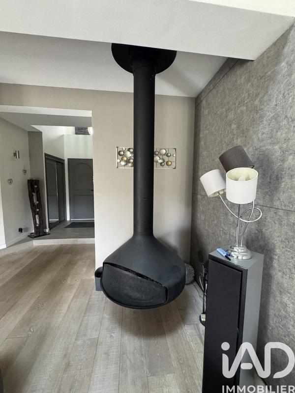 Maison - 177 m² - 7 pièces