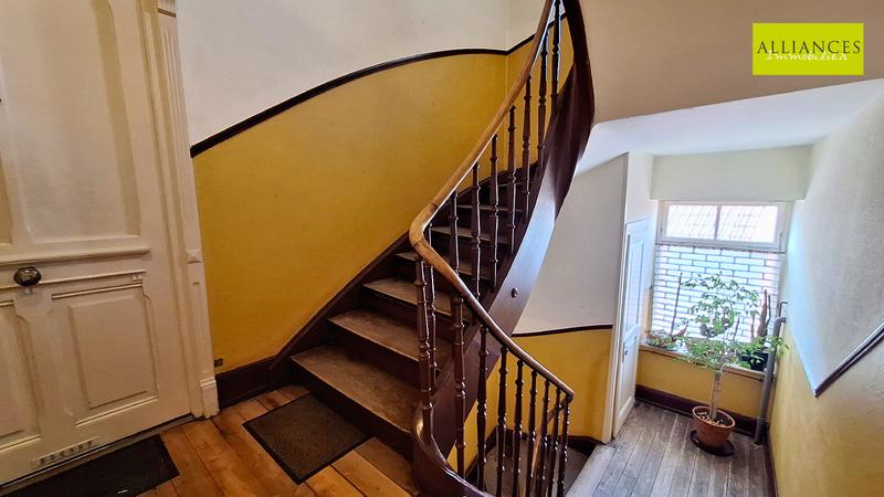 Immeuble - 450 m² - 14 pièces