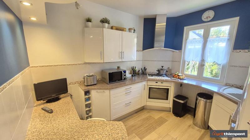 Pavillon - 140 m² - 7 pièces