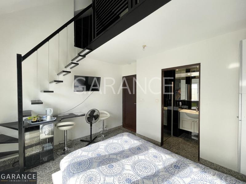 Maison - 211 m² - 6 pièces