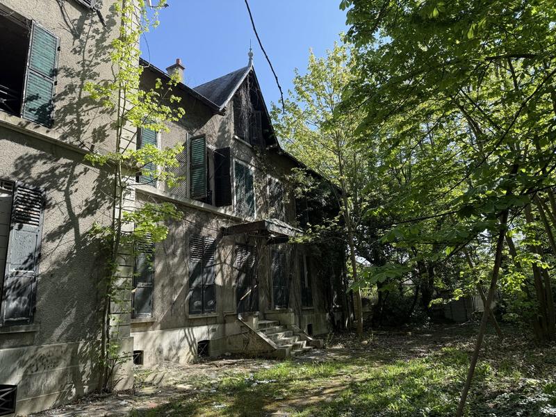 Villa - 320 m² - 9 pièces