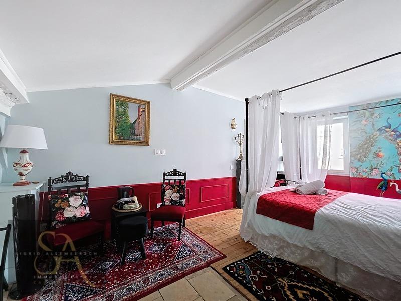 Maison de maîtres - 210 m² - 8 pièces