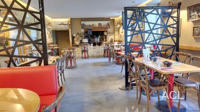 Local commercial - 317 m²