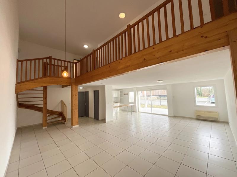 Appartement - 140 m² - 5 pièces