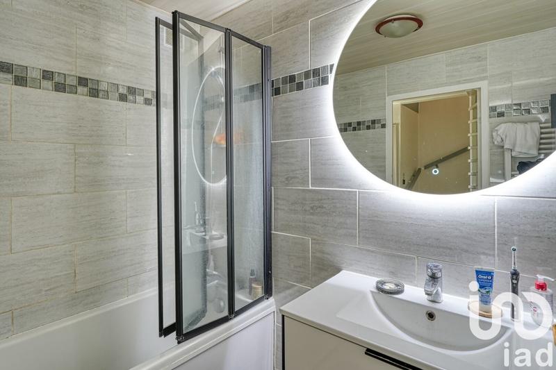 Maison - 93 m² - 5 pièces