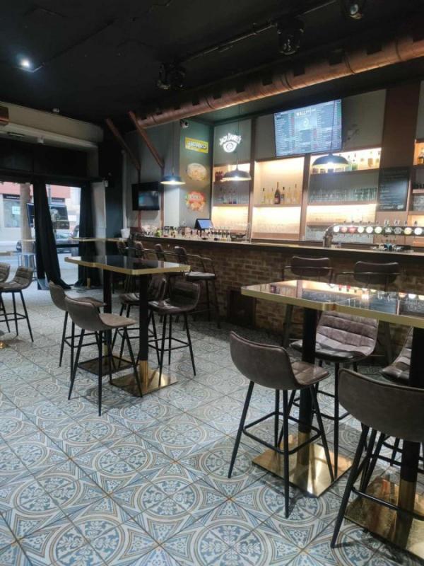 Fonds de commerce - 90 m²